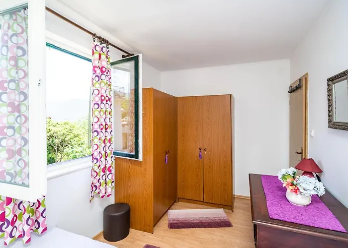 Apartment Laurel Leaf Lovorno