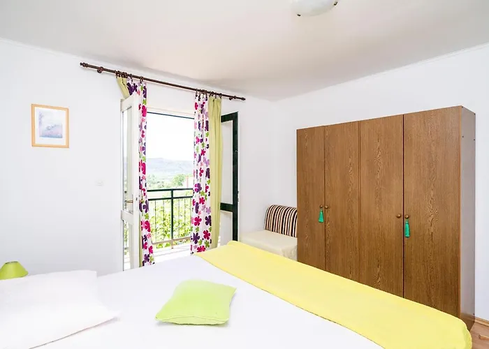 Apartment Laurel Leaf Lovorno