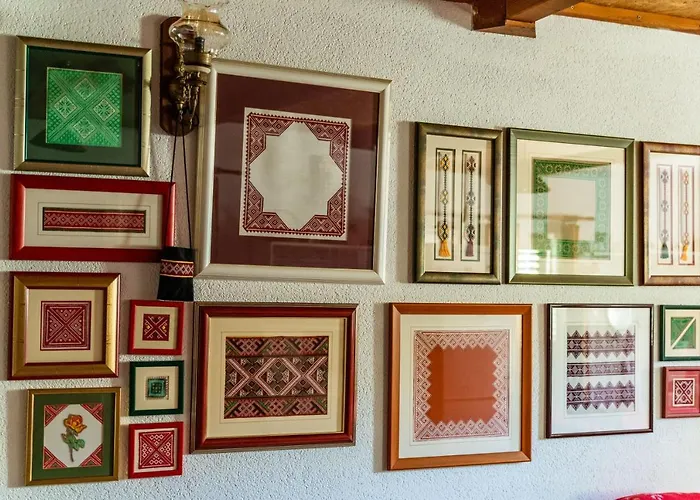 Laurel Leaf Apartment