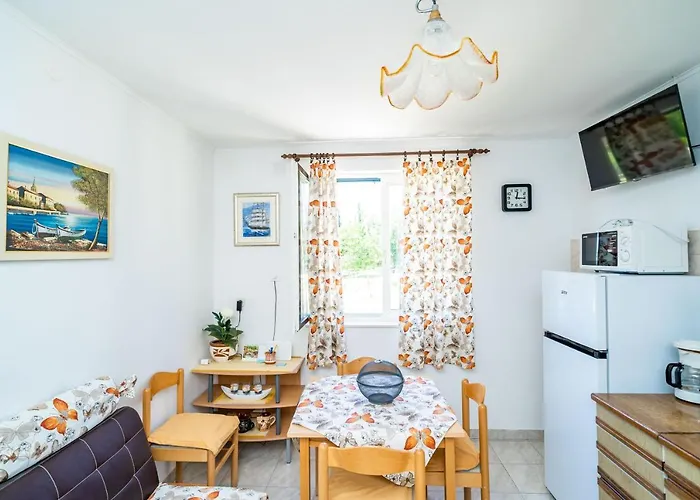 Apartment Laurel Leaf Lovorno