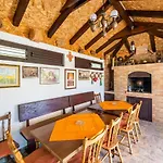 Laurel Leaf Apartament