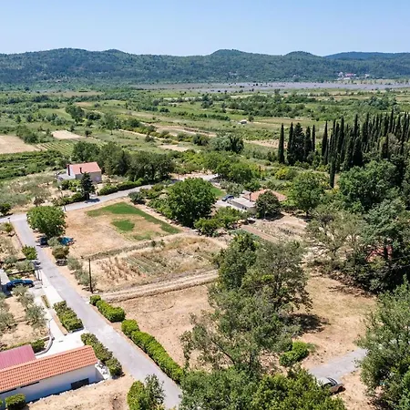 Laurel Leaf Διαμέρισμα Lovorno