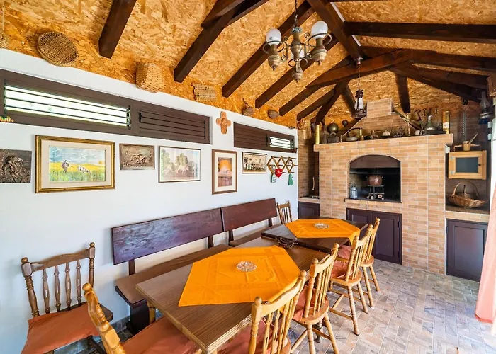 Laurel Leaf דירה