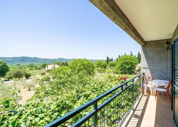 Laurel Leaf דירה *